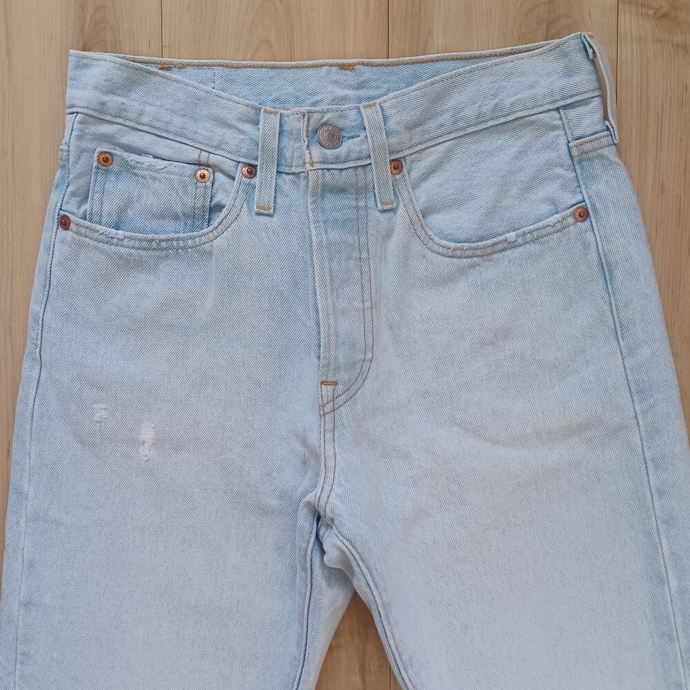 Levi's 501 S Skinny Straight Light Wash Cropped Jeans 26x28 EUC - Picture 8 of 13